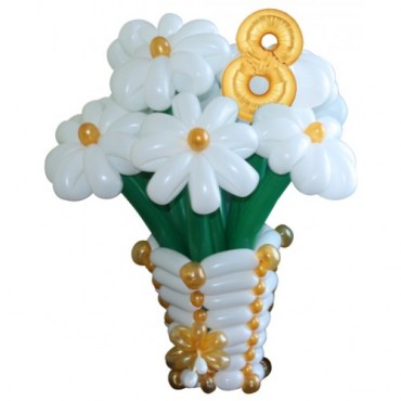 Корзина с цветами из воздушных шаров "Восемь ромашек"